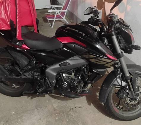 BAJAJ DOMINAR 160 BAJAJ DOMINAR 160